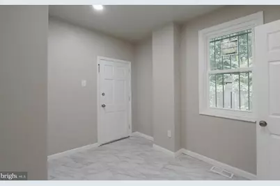 803 W Mary Street, Chester, PA 19013 - Photo 4