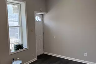 322 Lamokin St, Chester, PA 19013 - Photo 4