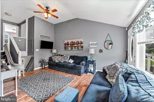 516 Edgewood Ave, Folsom, PA 19033 - Photo 4