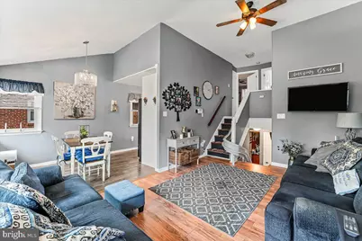 516 Edgewood Avenue, Folsom, PA 19033 - Photo 2