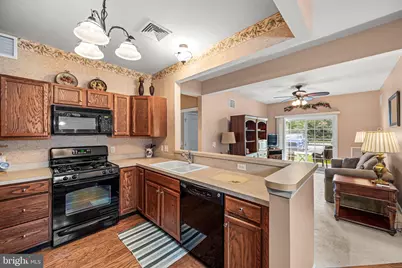 113 E Creekside Drive #3, Brookhaven, PA 19015 - Photo 8