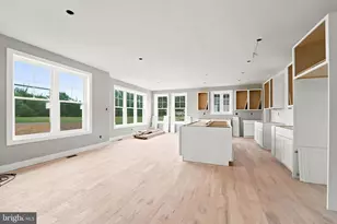 324 Bishop Hollow Rd, Newtown Square, PA 19073 - Photo 4