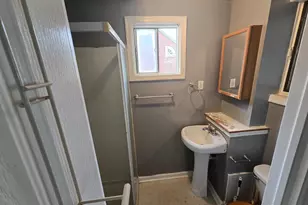 105 W 24th St, Chester, PA 19013 - Photo 2