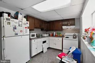 2032 Edgmont Ave, Chester, PA 19013 - Photo 20