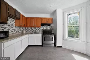 2032 Edgmont Ave, Chester, PA 19013 - Photo 4