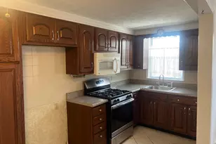 2404 Stoneybrook Ln, Drexel Hill, PA 19026 - Photo 6