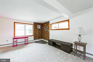 200 E Roland Rd, Brookhaven, PA 19015 - Photo 10