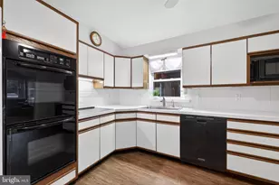 319 Crestview Cir, Media, PA 19063 - Photo 12