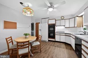 319 Crestview Cir, Media, PA 19063 - Photo 10