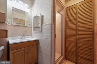 319 Crestview Cir, Media, PA 19063 - Photo 18