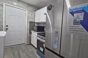 807 W 7th St, Chester, PA 19013 - Photo 24