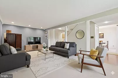 238 E Chelsea Circle, Newtown Square, PA 19073 - Photo 2