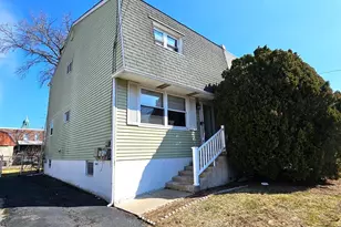 531 Pershing Ave, Darby, PA 19023 - Photo 1