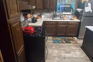 1044 Pine St, Darby, PA 19023 - Photo 6