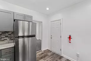 323 Berbro St, Darby, PA 19023 - Photo 8