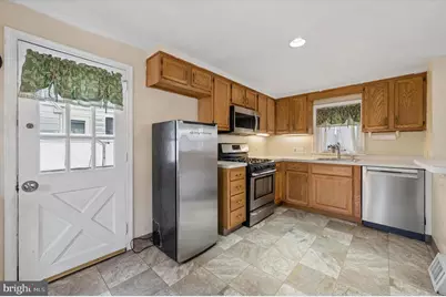 806 W Penn Pines Boulevard, Aldan, PA 19018 - Photo 10