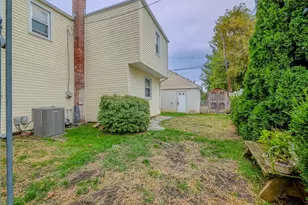 806 W Penn Pines Blvd, Aldan, PA 19018 - Photo 24