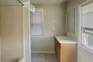 1526 Weber Dr, Marcus Hook, PA 19061 - Photo 8