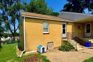 1526 Weber Dr, Marcus Hook, PA 19061 - Photo 2