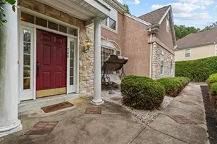 746 Kelli Ln, Springfield, PA 19064 - Photo 2