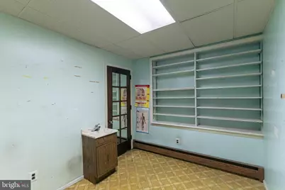 115 Clifton Avenue, Darby, PA 19023 - Photo 12