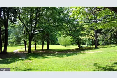 100 E Glenolden Avenue #R-18, Glenolden, PA 19036 - Photo 22