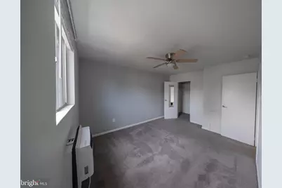 100 E Glenolden Avenue #R-18, Glenolden, PA 19036 - Photo 6