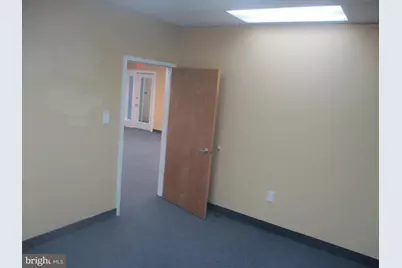 1254 W Chester Pike #106, Havertown, PA 19083 - Photo 6