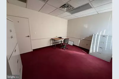 1254 W Chester Pike #206B, Havertown, PA 19083 - Photo 2