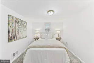 929 Crystle Rd, Aston, PA 19014 - Photo 14