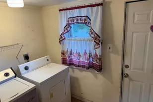 410 Laurel Rd, Lansdowne, PA 19050 - Photo 16