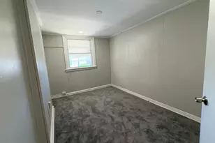 921 Lincoln St, Chester, PA 19013 - Photo 8