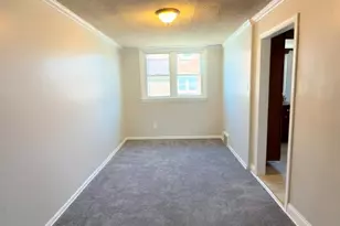 921 Lincoln St, Chester, PA 19013 - Photo 4