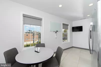 800 Woodlawn Avenue, Collingdale, PA 19023 - Photo 32