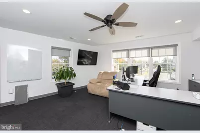 800 Woodlawn Avenue, Collingdale, PA 19023 - Photo 24