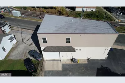 800 Woodlawn Avenue, Collingdale, PA 19023 - Photo 18