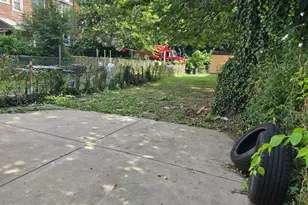 1105 W 8th St, Chester, PA 19013 - Photo 10