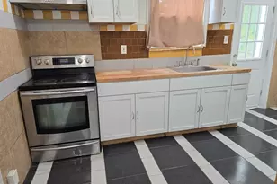 1105 W 8th St, Chester, PA 19013 - Photo 8