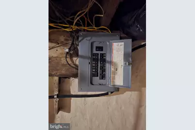 1105 W 8th Street, Chester, PA 19013 - Photo 34