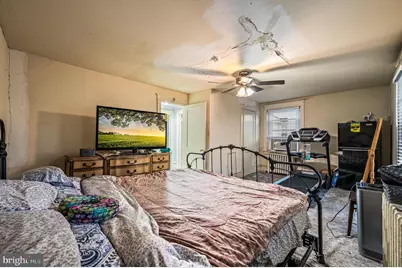 114 E Parkway Avenue, Chester, PA 19013 - Photo 16