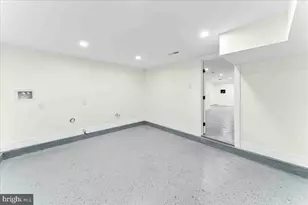 1090 Eddystone Ave, Crum Lynne, PA 19022 - Photo 22