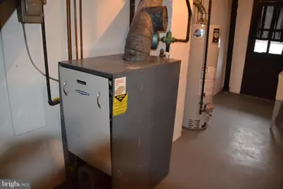 7042 Clinton Road, Upper Darby, PA 19082 - Photo 8