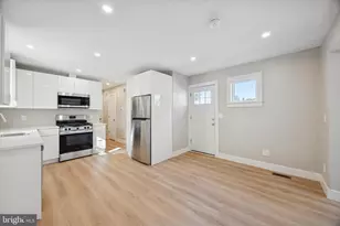 118 Bartram Ave, Essington, PA 19029 - Photo 4