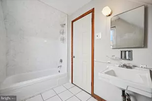 11 S Cedar Ln, Upper Darby, PA 19082 - Photo 38