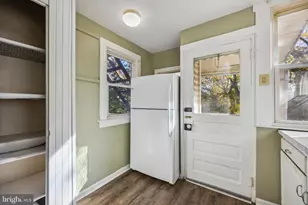 11 S Cedar Ln, Upper Darby, PA 19082 - Photo 16