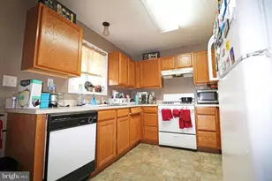 802 E 9th St, Chester, PA 19013 - Photo 28