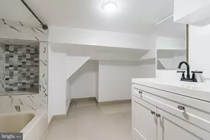 75 E Stewart Ave, Lansdowne, PA 19050 - Photo 18