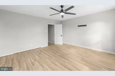 3320 W 3rd Street, Marcus Hook, PA 19061 - Photo 22