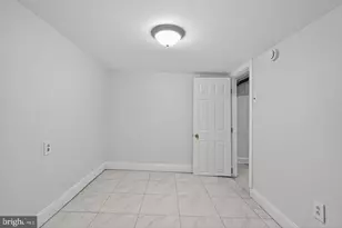 1001 Burnside Rd, Sharon Hill, PA 19079 - Photo 18