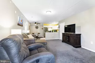 5200 Hilltop Dr, Brookhaven, PA 19015 - Photo 4